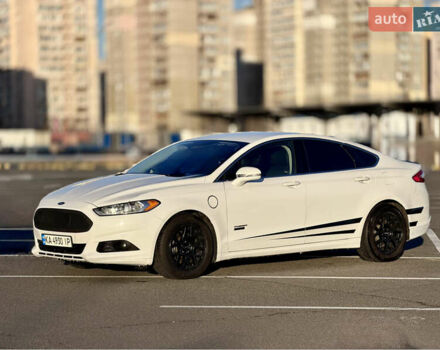 Белый Форд Фьюжн, объемом двигателя 2 л и пробегом 164 тыс. км за 13500 $, фото 1 на Automoto.ua