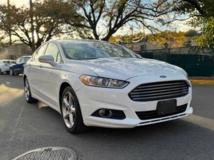 Білий Форд Фьюжен, об'ємом двигуна 2 л та пробігом 77 тис. км за 6200 $, фото 1 на Automoto.ua