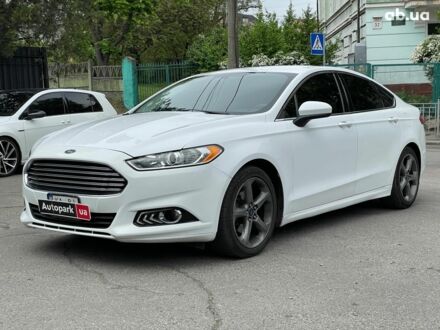Форд Фьюжен 2016 у Києві на Automoto.ua Білий Форд Фьюжен, об'ємом двигуна 2.5 л та пробігом 160 тис. км за 10990 $, фото 1 на Automoto.ua