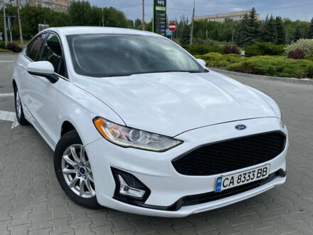 Форд Фьюжн 2016 в Черкассах на Automoto.ua Белый Форд Фьюжн, объемом двигателя 2.5 л и пробегом 179 тыс. км за 11300 $, фото 1 на Automoto.ua
