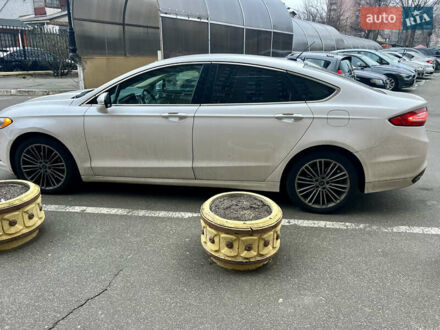 Форд Фьюжн 2016 в Киеве на Automoto.ua Белый Форд Фьюжн, объемом двигателя 2 л и пробегом 187 тыс. км за 9500 $, фото 1 на Automoto.ua