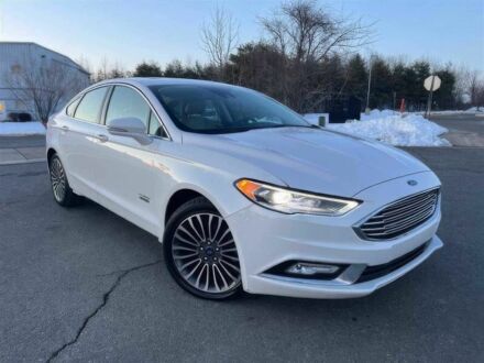 Білий Форд Фьюжен, об'ємом двигуна 2 л та пробігом 70 тис. км за 3400 $, фото 1 на Automoto.ua