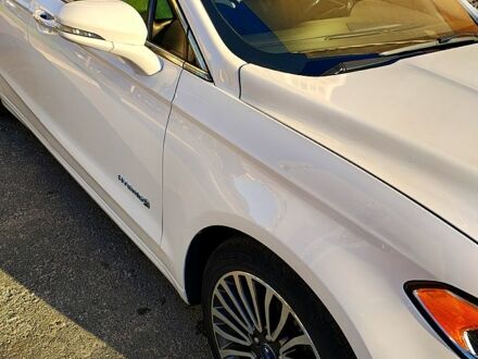 Білий Форд Фьюжен, об'ємом двигуна 2 л та пробігом 164 тис. км за 15600 $, фото 1 на Automoto.ua