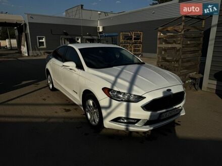 Белый Форд Фьюжн, объемом двигателя 2 л и пробегом 240 тыс. км за 12000 $, фото 1 на Automoto.ua