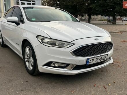 Белый Форд Фьюжн, объемом двигателя 2 л и пробегом 125 тыс. км за 13500 $, фото 1 на Automoto.ua