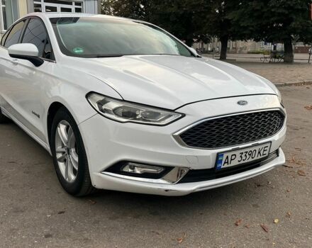 Білий Форд Фьюжен, об'ємом двигуна 2 л та пробігом 125 тис. км за 13500 $, фото 1 на Automoto.ua