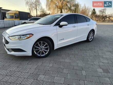 Білий Форд Фьюжен, об'ємом двигуна 2 л та пробігом 249 тис. км за 11300 $, фото 1 на Automoto.ua