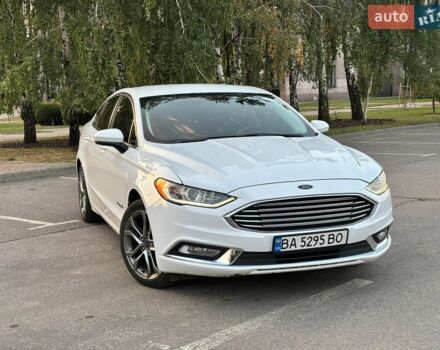 Білий Форд Фьюжен, об'ємом двигуна 2 л та пробігом 53 тис. км за 17900 $, фото 1 на Automoto.ua