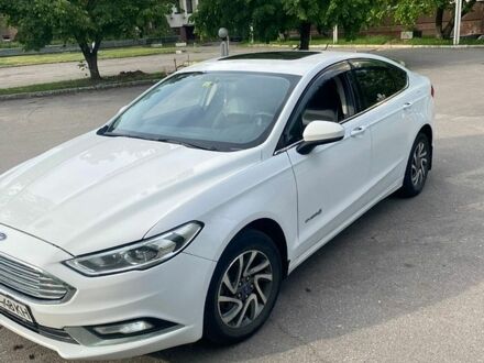 Білий Форд Фьюжен, об'ємом двигуна 2 л та пробігом 153 тис. км за 14700 $, фото 1 на Automoto.ua