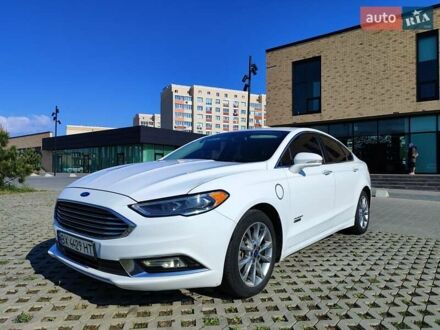 Форд Фьюжн 2017 в Хмельницком на Automoto.ua Белый Форд Фьюжн, объемом двигателя 2 л и пробегом 145 тыс. км за 16500 $, фото 1 на Automoto.ua