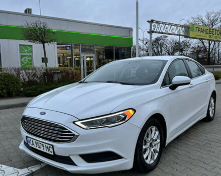 Белый Форд Фьюжн, объемом двигателя 2.49 л и пробегом 130 тыс. км за 12000 $, фото 1 на Automoto.ua