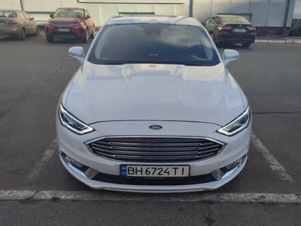 Форд Фьюжн 2017 в Одессе на Automoto.ua Белый Форд Фьюжн, объемом двигателя 2 л и пробегом 135 тыс. км за 16500 $, фото 1 на Automoto.ua
