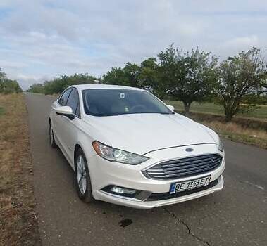 Білий Форд Фьюжен, об'ємом двигуна 2 л та пробігом 102 тис. км за 12500 $, фото 1 на Automoto.ua