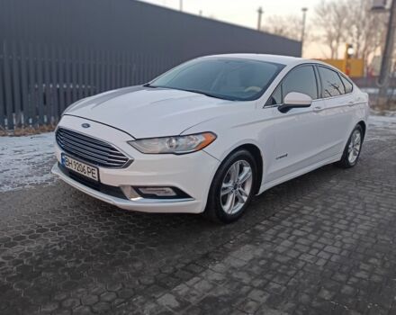 Білий Форд Фьюжен, об'ємом двигуна 2 л та пробігом 141 тис. км за 12700 $, фото 1 на Automoto.ua