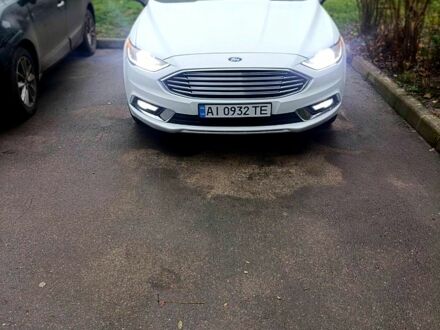 Белый Форд Фьюжн, объемом двигателя 2 л и пробегом 130 тыс. км за 16850 $, фото 1 на Automoto.ua