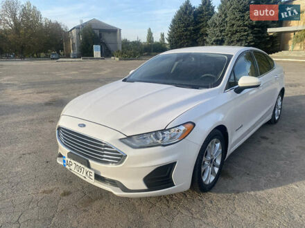 Форд Фьюжн 2018 в Запорожье на Automoto.ua Белый Форд Фьюжн, объемом двигателя 2 л и пробегом 240 тыс. км за 12500 $, фото 1 на Automoto.ua