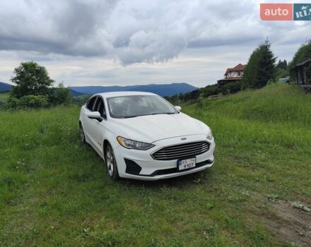 Білий Форд Фьюжен, об'ємом двигуна 2 л та пробігом 250 тис. км за 17000 $, фото 1 на Automoto.ua