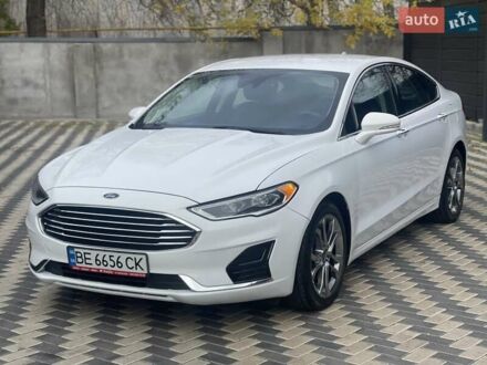 Форд Фьюжн 2018 в Николаеве на Automoto.ua Белый Форд Фьюжн, объемом двигателя 1.5 л и пробегом 93 тыс. км за 12999 $, фото 1 на Automoto.ua