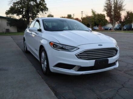 Белый Форд Фьюжн, объемом двигателя 2 л и пробегом 37 тыс. км за 3000 $, фото 1 на Automoto.ua