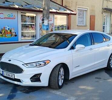 Білий Форд Фьюжен, об'ємом двигуна 2 л та пробігом 175 тис. км за 15500 $, фото 1 на Automoto.ua