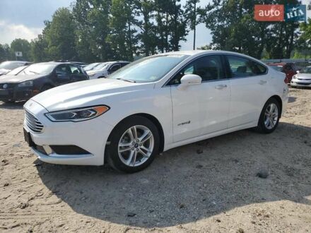 Форд Фьюжн 2018 в Киеве на Automoto.ua Белый Форд Фьюжн, объемом двигателя 2 л и пробегом 147 тыс. км за 1900 $, фото 1 на Automoto.ua