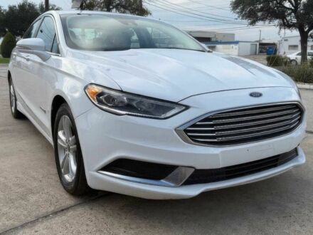 Белый Форд Фьюжн, объемом двигателя 2 л и пробегом 39 тыс. км за 2200 $, фото 1 на Automoto.ua