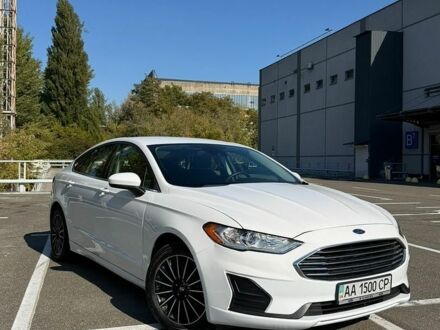 Білий Форд Фьюжен, об'ємом двигуна 2 л та пробігом 198 тис. км за 13500 $, фото 1 на Automoto.ua