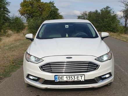 Білий Форд Фьюжен, об'ємом двигуна 2 л та пробігом 103 тис. км за 13500 $, фото 1 на Automoto.ua