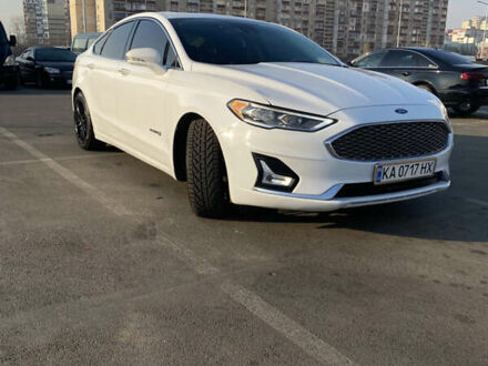Форд Фьюжен 2018 у Києві на Automoto.ua Білий Форд Фьюжен, об'ємом двигуна 2 л та пробігом 139 тис. км за 16100 $, фото 1 на Automoto.ua