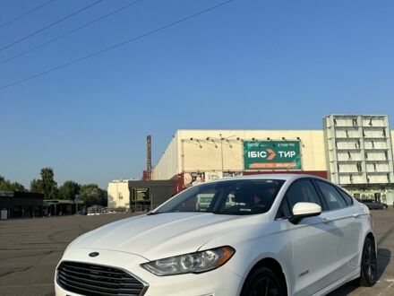 Форд Фьюжн 2018 в Киеве на Automoto.ua Белый Форд Фьюжн, объемом двигателя 2 л и пробегом 170 тыс. км за 17000 $, фото 1 на Automoto.ua