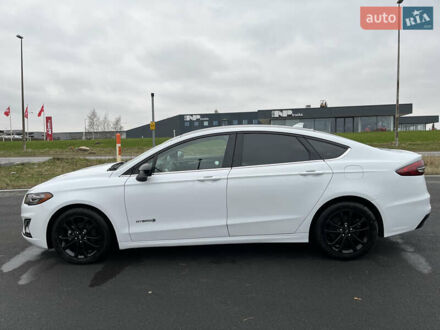 Белый Форд Фьюжн, объемом двигателя 2 л и пробегом 74 тыс. км за 20000 $, фото 1 на Automoto.ua