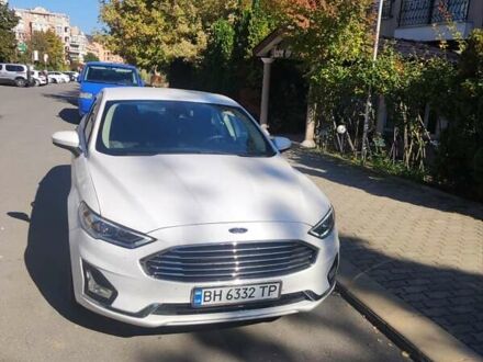 Білий Форд Фьюжен, об'ємом двигуна 2 л та пробігом 223 тис. км за 11700 $, фото 1 на Automoto.ua