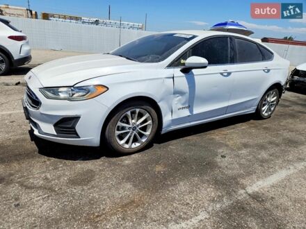 Білий Форд Фьюжен, об'ємом двигуна 2 л та пробігом 258 тис. км за 8500 $, фото 1 на Automoto.ua