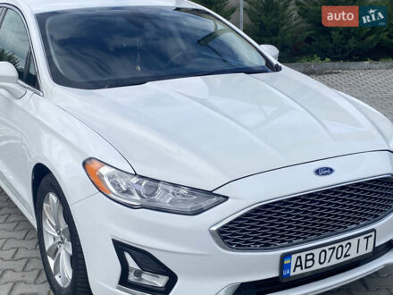 Форд Фьюжн 2019 в Могилев-Подольском на Automoto.ua Белый Форд Фьюжн, объемом двигателя 2 л и пробегом 97 тыс. км за 15999 $, фото 1 на Automoto.ua