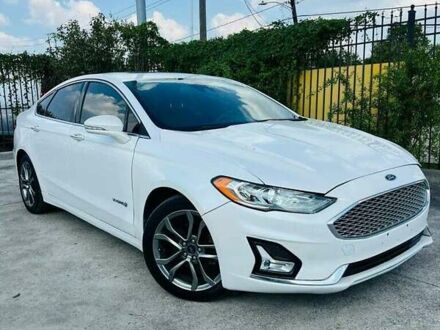 Форд Фьюжен 2019 у Львові на Automoto.ua Білий Форд Фьюжен, об'ємом двигуна 2 л та пробігом 60 тис. км за 3000 $, фото 1 на Automoto.ua