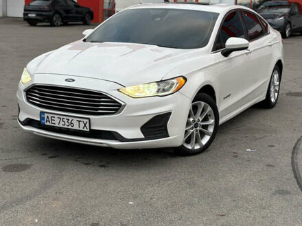 Белый Форд Фьюжн, объемом двигателя 2 л и пробегом 40 тыс. км за 14900 $, фото 1 на Automoto.ua