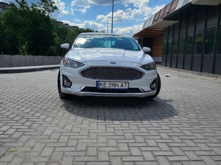 Білий Форд Фьюжен, об'ємом двигуна 1.5 л та пробігом 66 тис. км за 16000 $, фото 1 на Automoto.ua