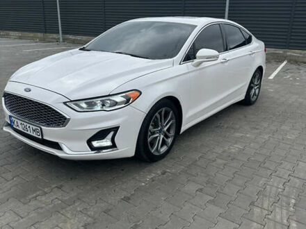 Білий Форд Фьюжен, об'ємом двигуна 2 л та пробігом 145 тис. км за 16300 $, фото 1 на Automoto.ua