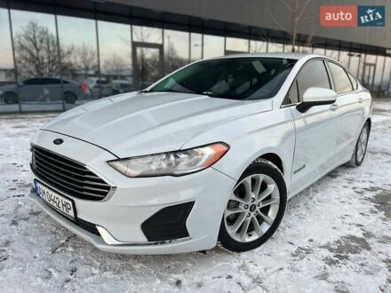 Форд Фьюжен 2019 у Тернополі на Automoto.ua Білий Форд Фьюжен, об'ємом двигуна 2 л та пробігом 84 тис. км за 16800 $, фото 1 на Automoto.ua