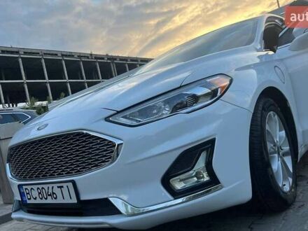 Форд Фьюжн 2019 в Львове на Automoto.ua Белый Форд Фьюжн, объемом двигателя 2 л и пробегом 58 тыс. км за 13000 $, фото 1 на Automoto.ua