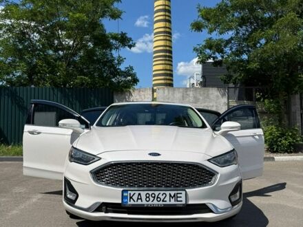 Білий Форд Фьюжен, об'ємом двигуна 2 л та пробігом 182 тис. км за 17400 $, фото 1 на Automoto.ua