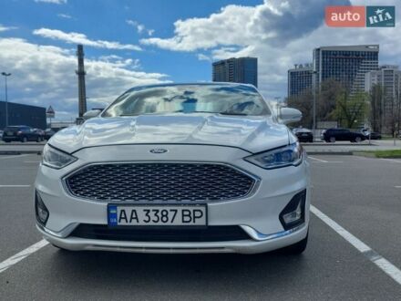 Белый Форд Фьюжн, объемом двигателя 2 л и пробегом 160 тыс. км за 16000 $, фото 1 на Automoto.ua