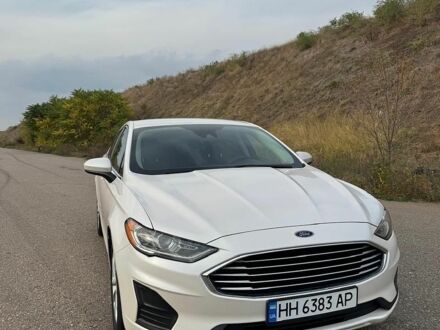 Білий Форд Фьюжен, об'ємом двигуна 2 л та пробігом 38 тис. км за 19700 $, фото 1 на Automoto.ua
