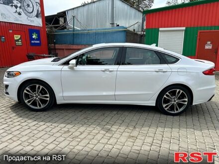 Форд Фьюжн 2020 в Первомайском на Automoto.ua Белый Форд Фьюжн, объемом двигателя 2 л и пробегом 119 тыс. км за 15500 $, фото 1 на Automoto.ua