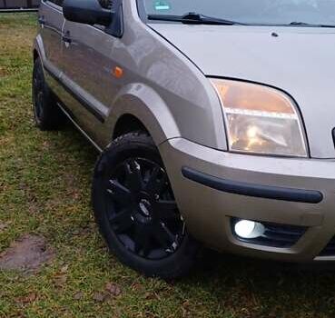 Бежевий Форд Фьюжен, об'ємом двигуна 1.4 л та пробігом 255 тис. км за 4200 $, фото 1 на Automoto.ua