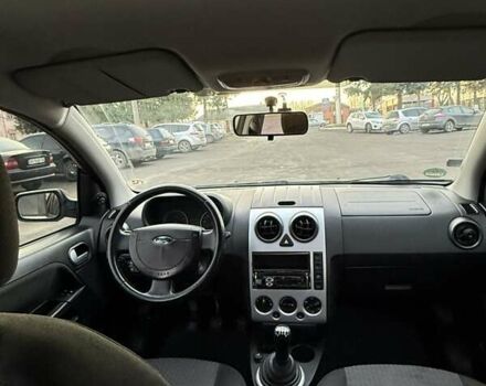 Бежевий Форд Фьюжен, об'ємом двигуна 1.4 л та пробігом 255 тис. км за 4200 $, фото 10 на Automoto.ua