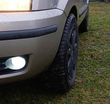 Бежевий Форд Фьюжен, об'ємом двигуна 1.4 л та пробігом 255 тис. км за 4200 $, фото 13 на Automoto.ua