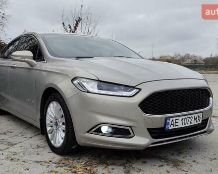 Бежевий Форд Фьюжен, об'ємом двигуна 2 л та пробігом 210 тис. км за 12700 $, фото 1 на Automoto.ua