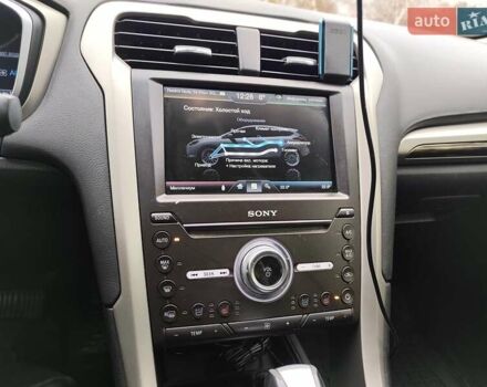 Бежевий Форд Фьюжен, об'ємом двигуна 2 л та пробігом 210 тис. км за 12700 $, фото 26 на Automoto.ua