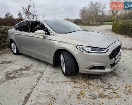 Бежевий Форд Фьюжен, об'ємом двигуна 2 л та пробігом 210 тис. км за 12700 $, фото 12 на Automoto.ua